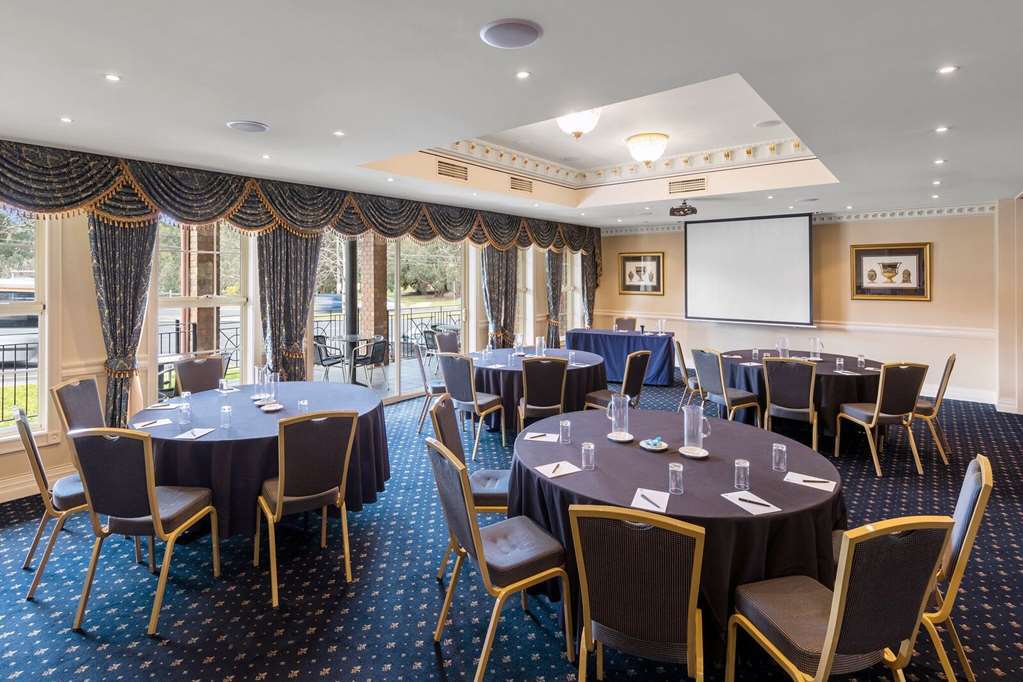 Canterbury International Hotel Forest Hill Restaurace fotografie